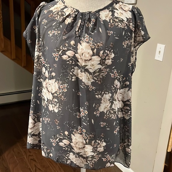 NWOT blouse - Picture 1 of 6